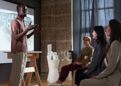 Life coaching and personal development training with mindfulness education for self-improvement.