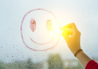 Life coaching and personal development training with mindfulness education for self-improvement.