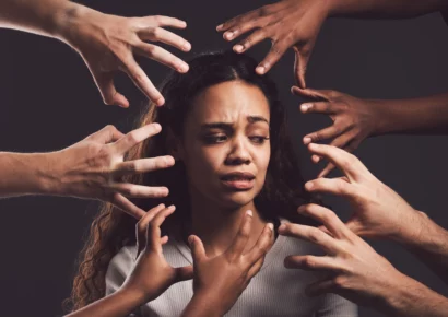 Life coaching and personal development training with mindfulness education for self-improvement.